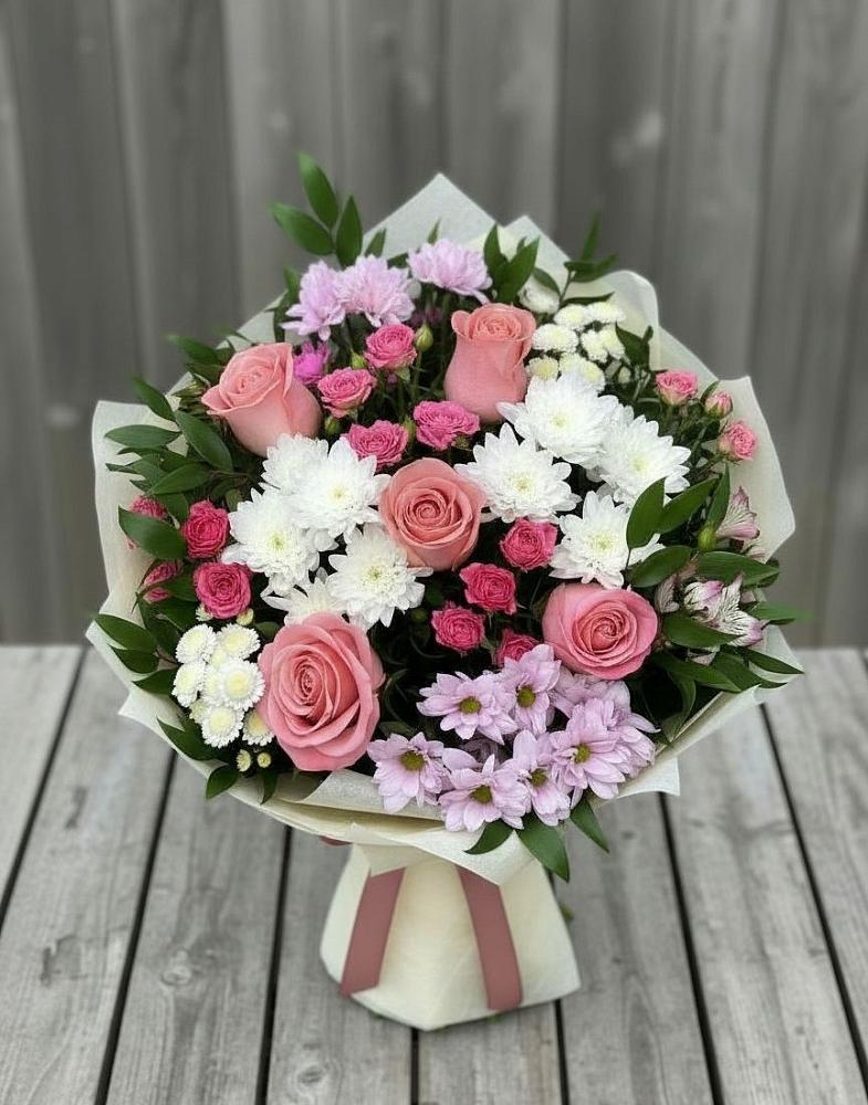 Букет цветов из: Альстромерии, Гвоздики, Розы и Хризантемы в Лальске