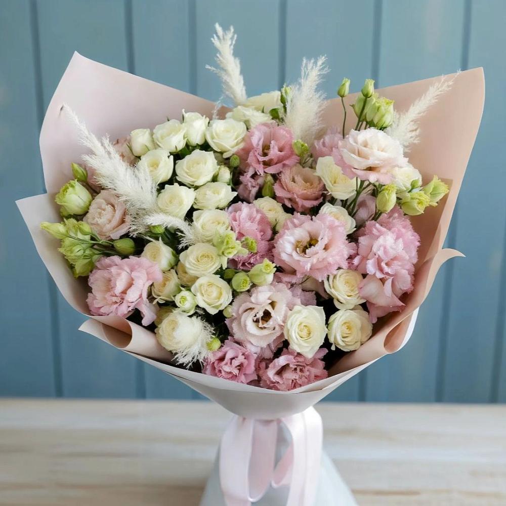 Букет цветов из: Альстромерии и Розы в Лальске