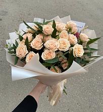 Букет Кремовые розы Латте в Лальске