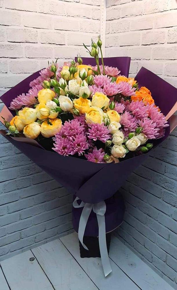 Букет цветов из: Хризантемы и Розы в Лальске