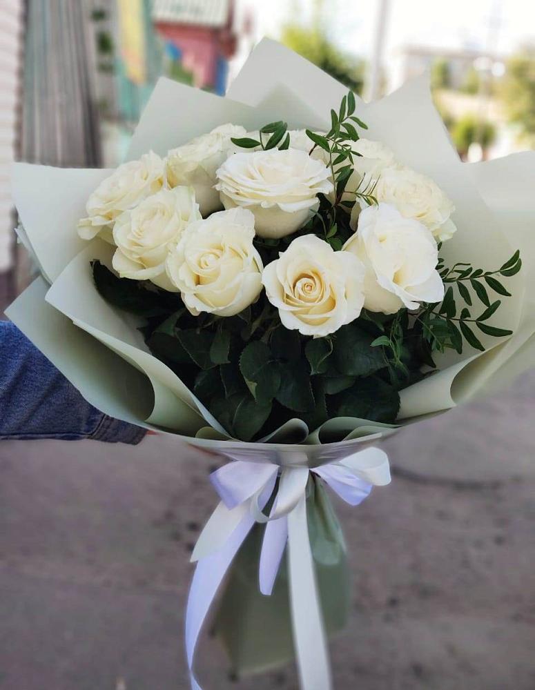 Букет Белые розы Проуд в Лальске