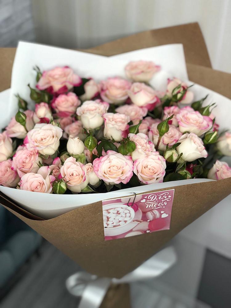 Букет цветов из: Розы в Лальске