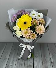 Букет цветов из:  Розы, Герберы и Хризантемы в Лальске