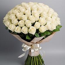 Букет 101 беля роза Белоснежка в Лальске