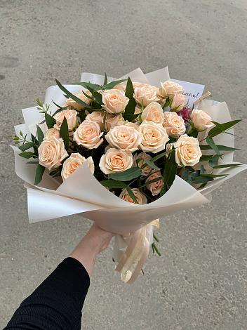 Букет Кремовые розы Латте в Лальске