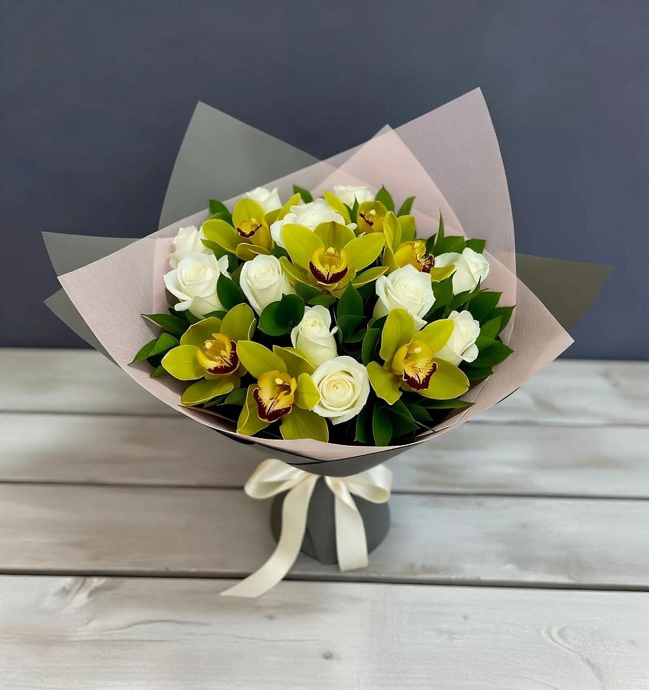 Букет цветов из: Орхидеи и Розы в Лальске