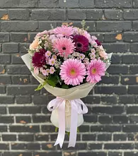 Букет цветов из:  Герберы и Хризантемы #REPLACE_PRED# Лальске