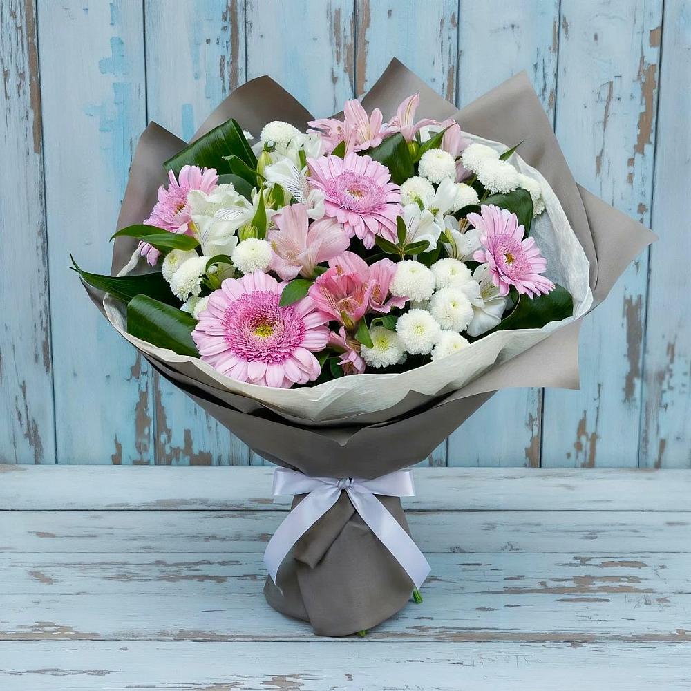 Букет цветов из: Герберы, Альстромерии и Хризантемы в Лальске