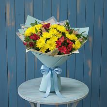 Букет цветов из:  Альстромерии и Хризантемы в Лальске