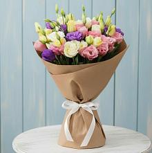 Букет цветов из:  Лизиантусы в Лальске