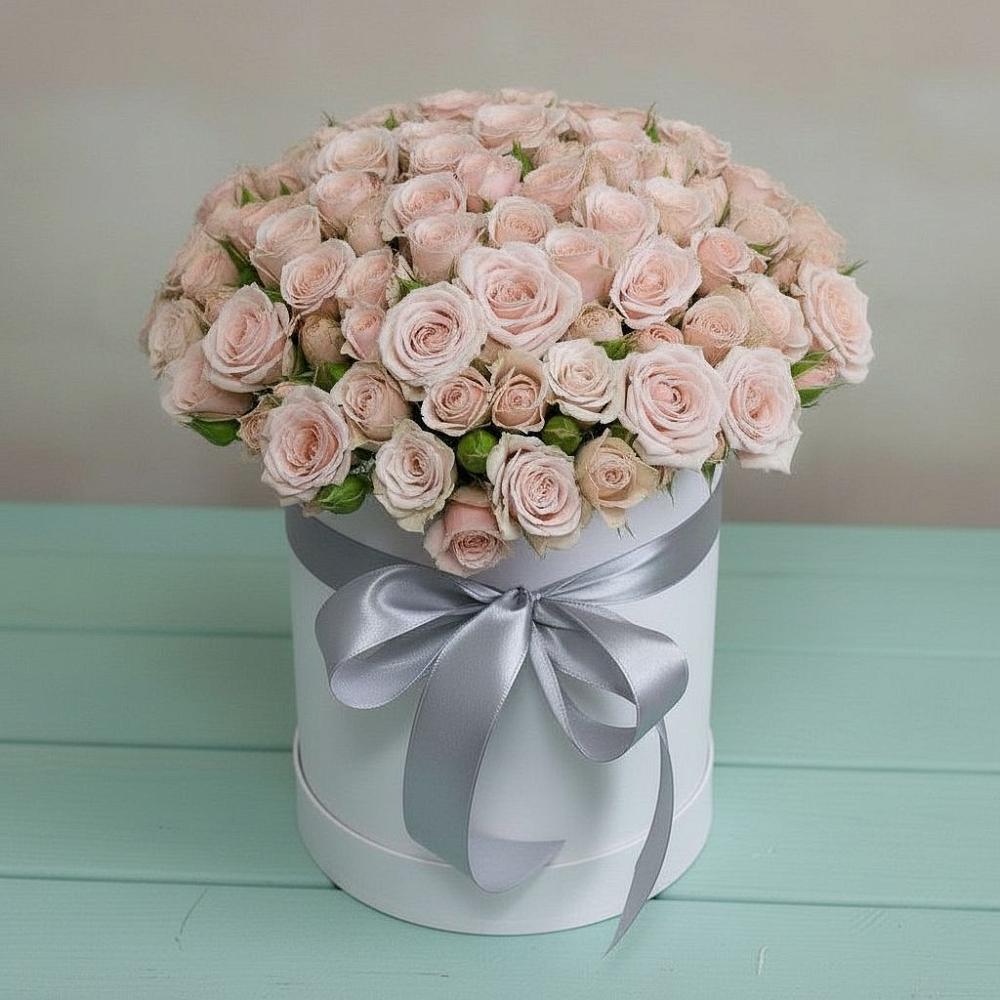 Цветочная композиция из Розы в шляпной коробке в Лальске