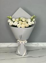 Букет цветов из:  Розы и Лизиантусы в Лальске